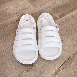 NEW UGG Sport Yeah White Foam Platform Slingback Sandals Slides 1126811